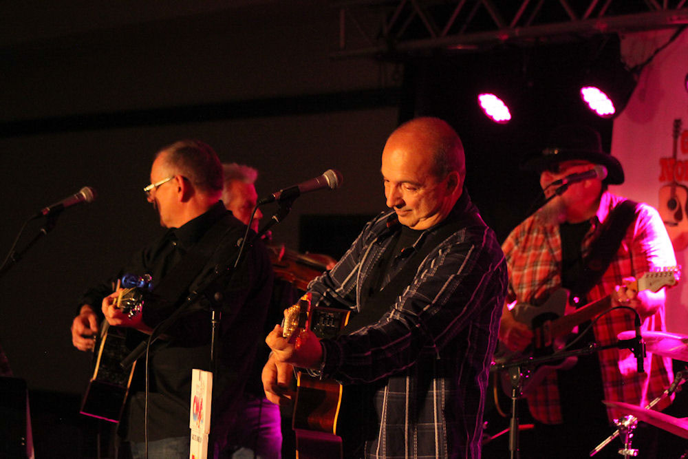 %_tempFileNameIMG_7999%